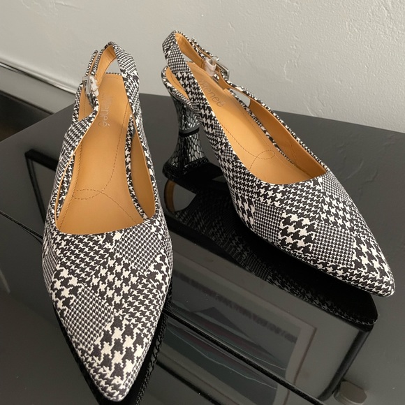 Brand New J. RENEE SLINGBACK MAYETTA PUMPS BLK & WHITE SZ 13 M - Picture 1 of 8